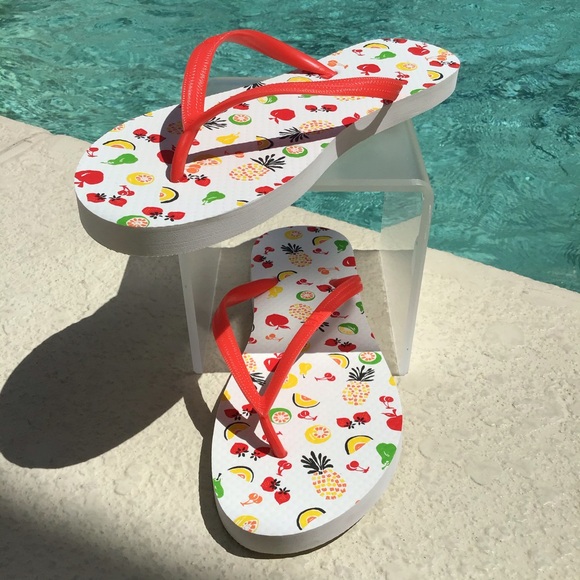 NEW! GAP White & Red Fruit Bowl Flip Flops Beach Sandals Unisex Cruise Swim Pool - Picture 7 of 16